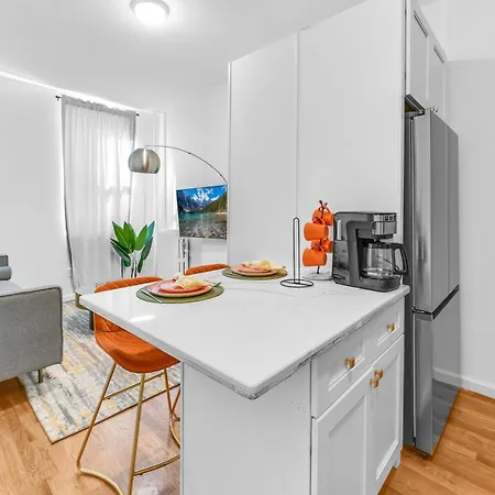 Chic Sunny Retreat In Park Slope Apartamento